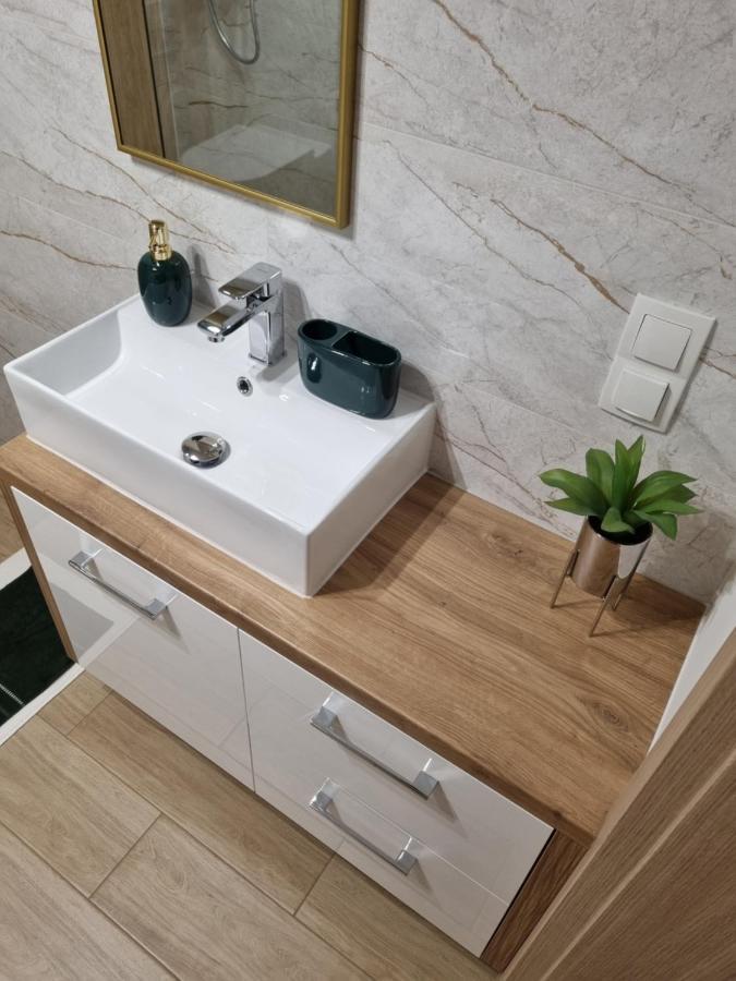 Apartament Sloneczny -Sciegiennego Kielce Extérieur photo